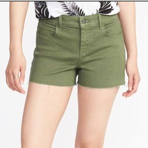 Old Navy sweetheart army green shorts